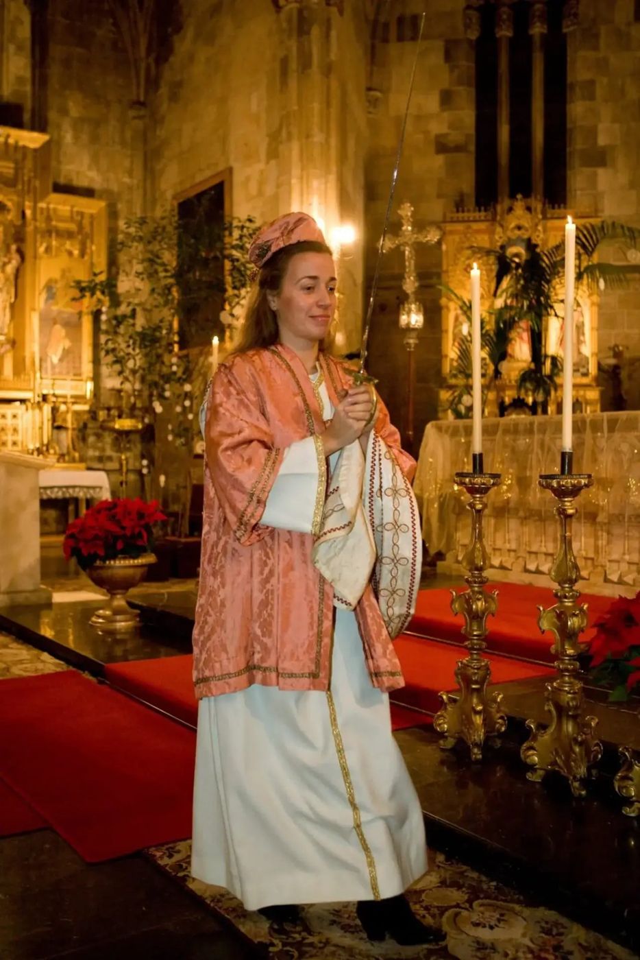 Sibil·la amb espasa davant l'altar, Nit de Nadal