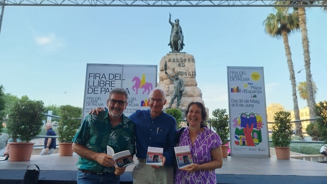 Presentació del llibre dels 30 anys de S'Altra Senalla.